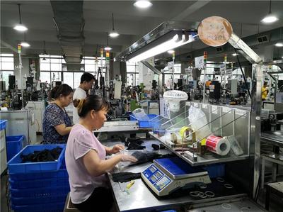 深圳市華圣達(dá)拉鏈 28年堅(jiān)守，鏈出廣闊發(fā)展天地